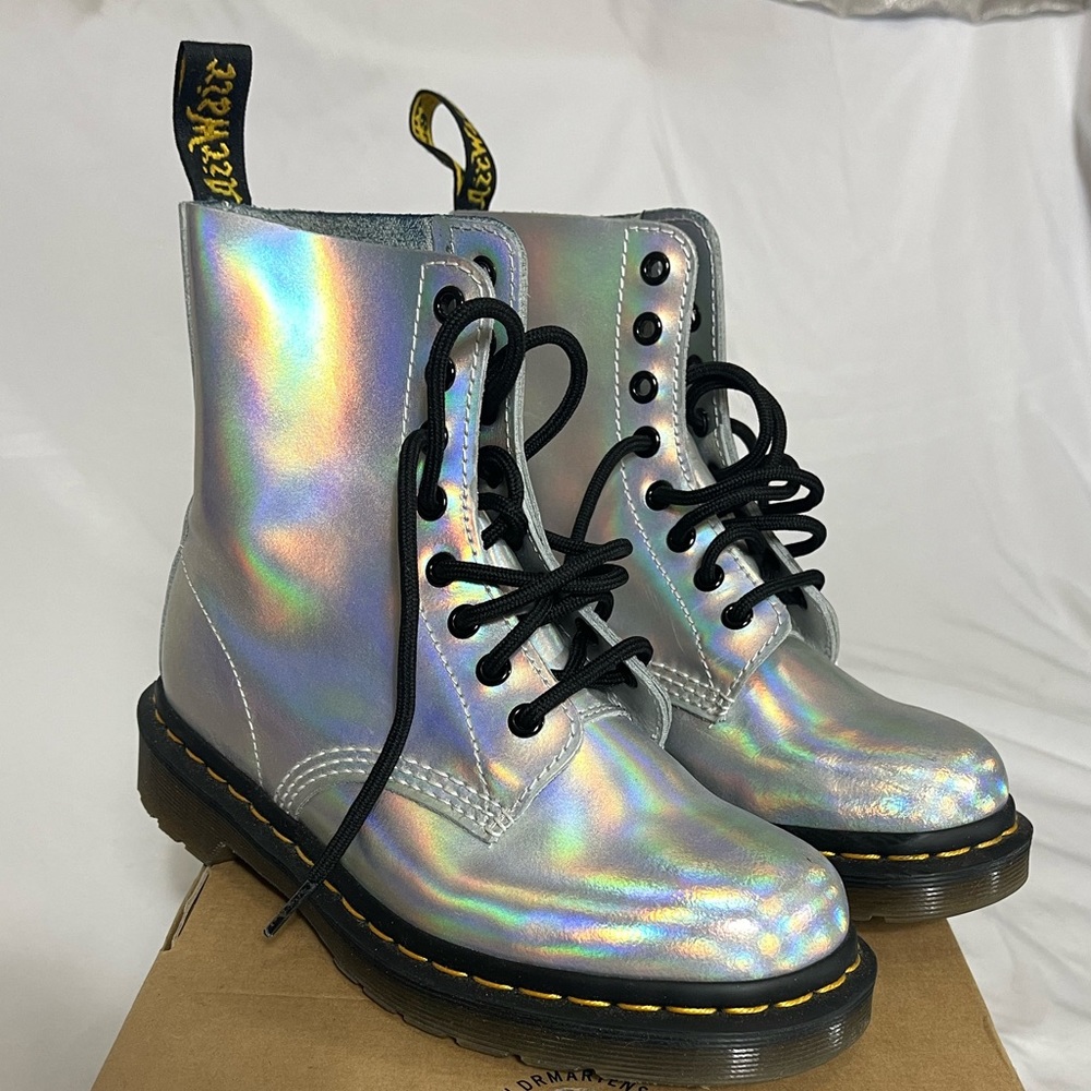 Doc Martens Pascal IM Silver Lazer Size 7
